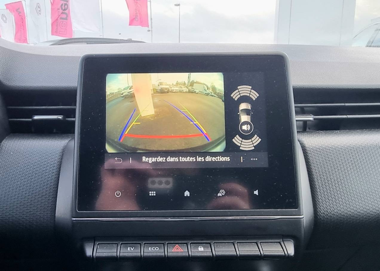 Vente en ligne Renault Clio 5 Clio E-Tech 140 au prix de 15 990 €