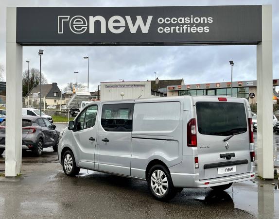 Vente en ligne Renault Trafic Cabine Approfondie TRAFIC CA L2H1 3000 KG BLUE DCI 150 EDC au prix de 31 990 €