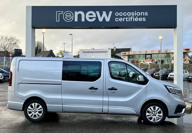 Vente en ligne Renault Trafic Cabine Approfondie TRAFIC CA L2H1 3000 KG BLUE DCI 150 EDC au prix de 31 990 €