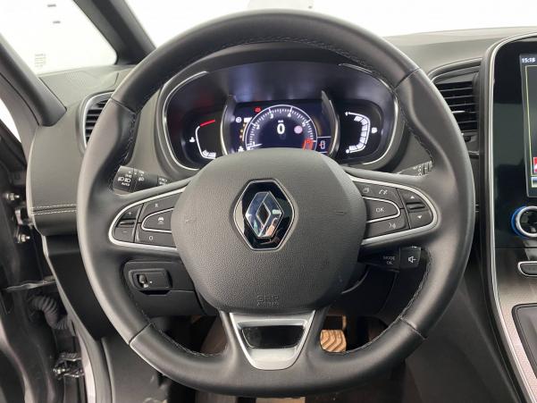 Vente en ligne Renault Grand Scenic 4 Grand Scenic TCe 140 EDC au prix de 26 490 €