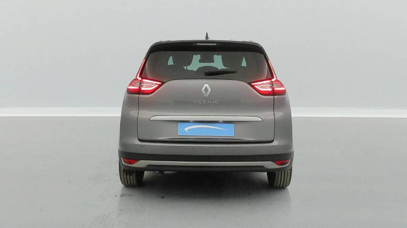 Vente en ligne Renault Grand Scenic 4 Grand Scenic TCe 140 EDC au prix de 26 490 €