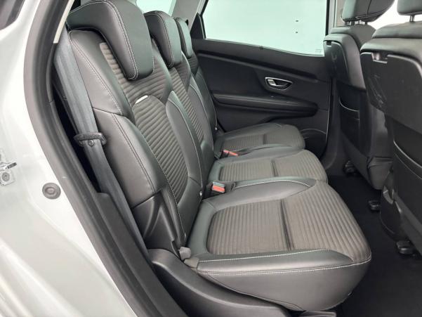 Vente en ligne Renault Scenic 4 Scenic TCe 130 Energy au prix de 12 990 €