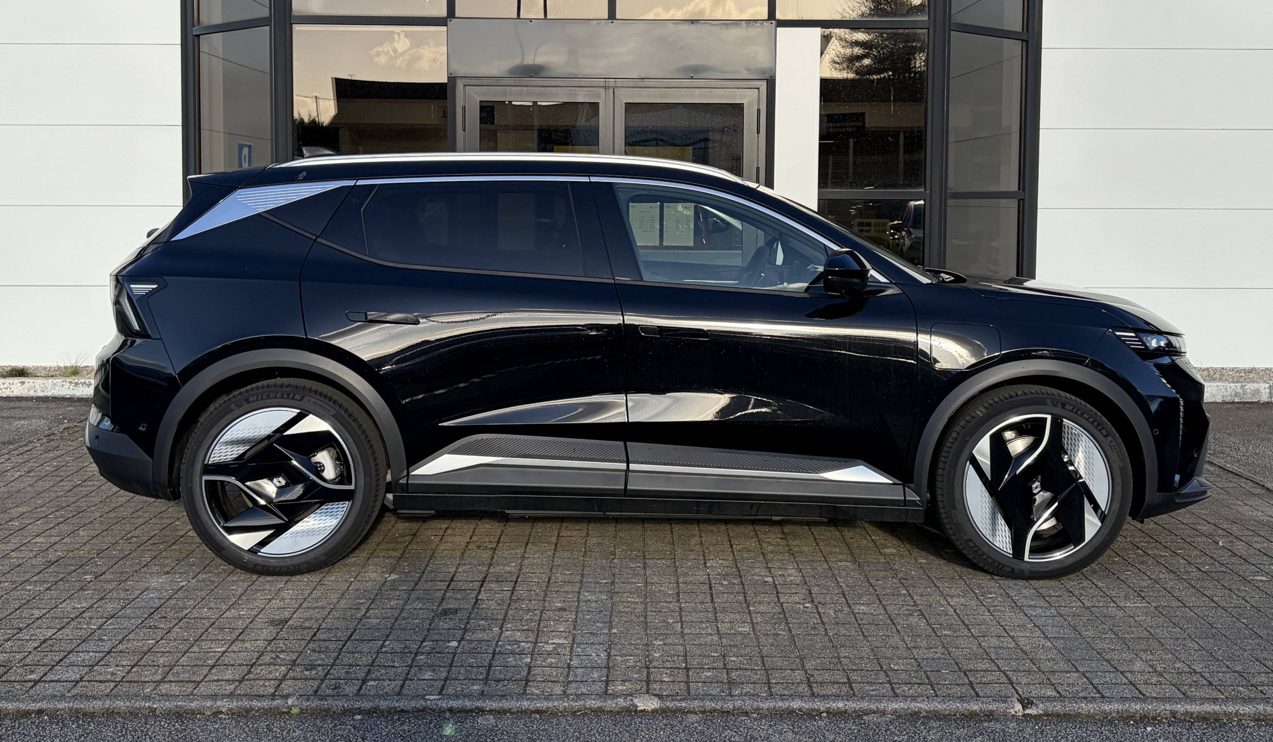 Vente en ligne Renault Scenic E-Tech  220 ch grande autonomie au prix de 45 990 €