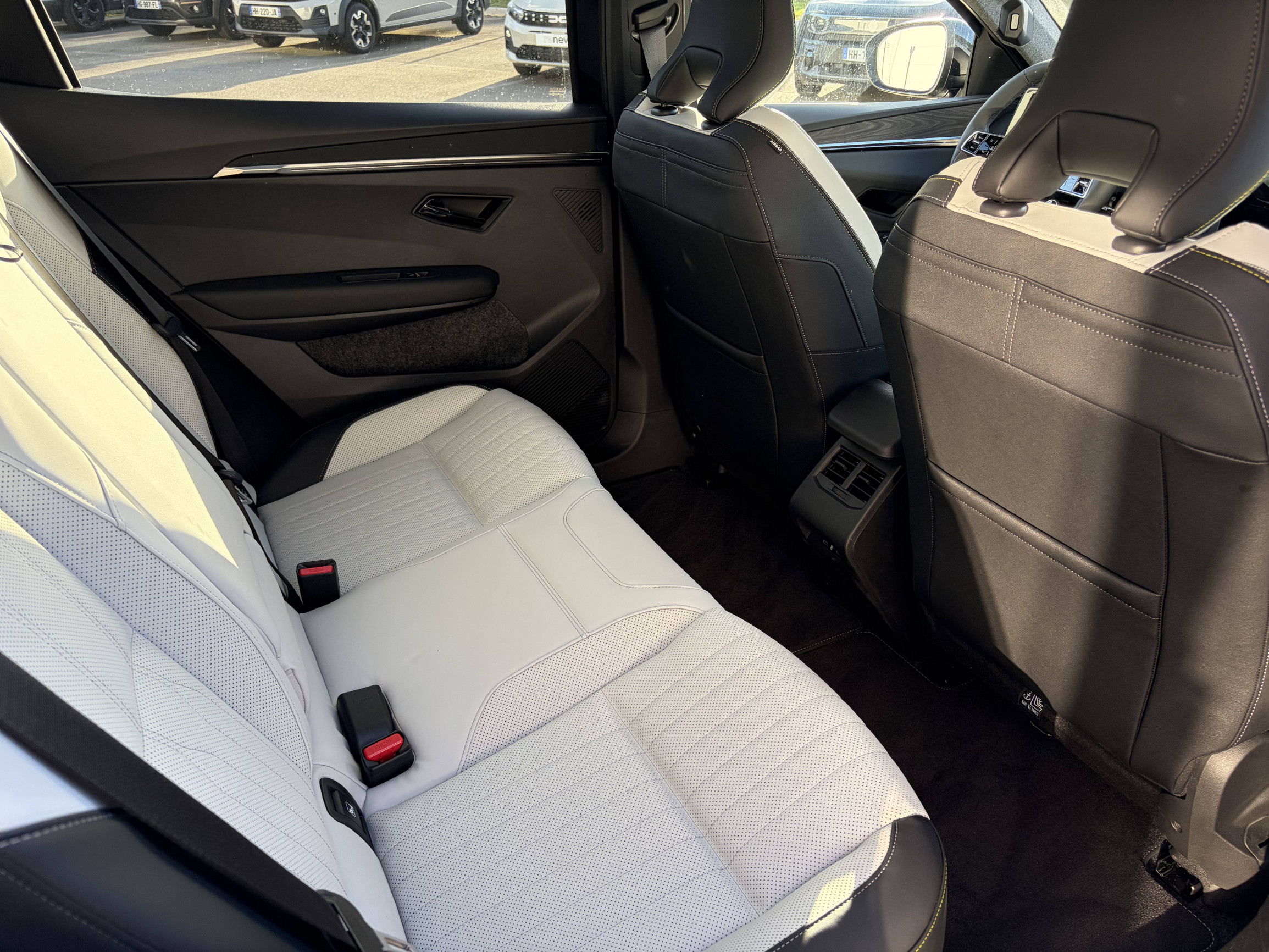 Vente en ligne Renault Scenic E-Tech  220 ch grande autonomie au prix de 45 990 €