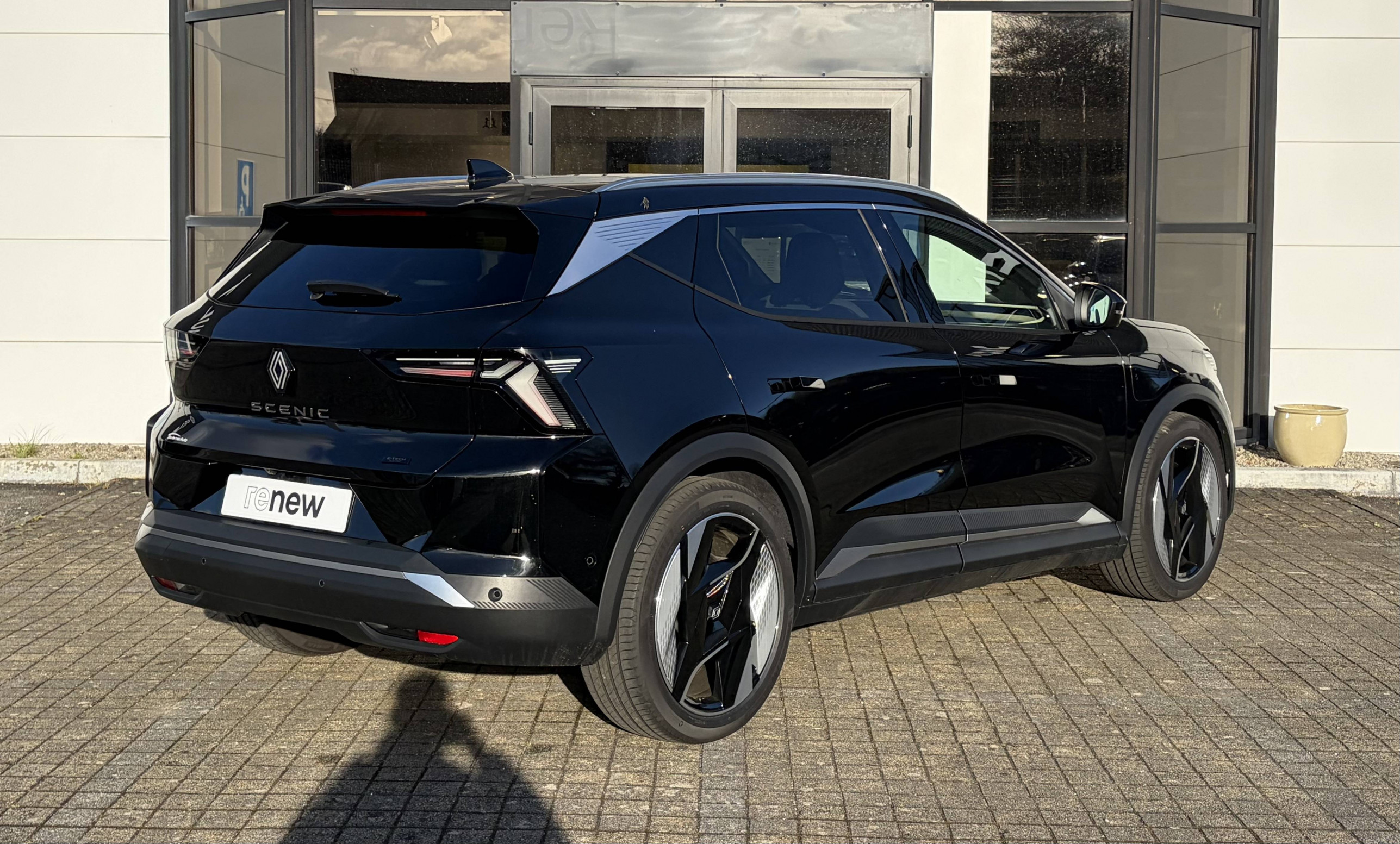 Vente en ligne Renault Scenic E-Tech  220 ch grande autonomie au prix de 45 990 €