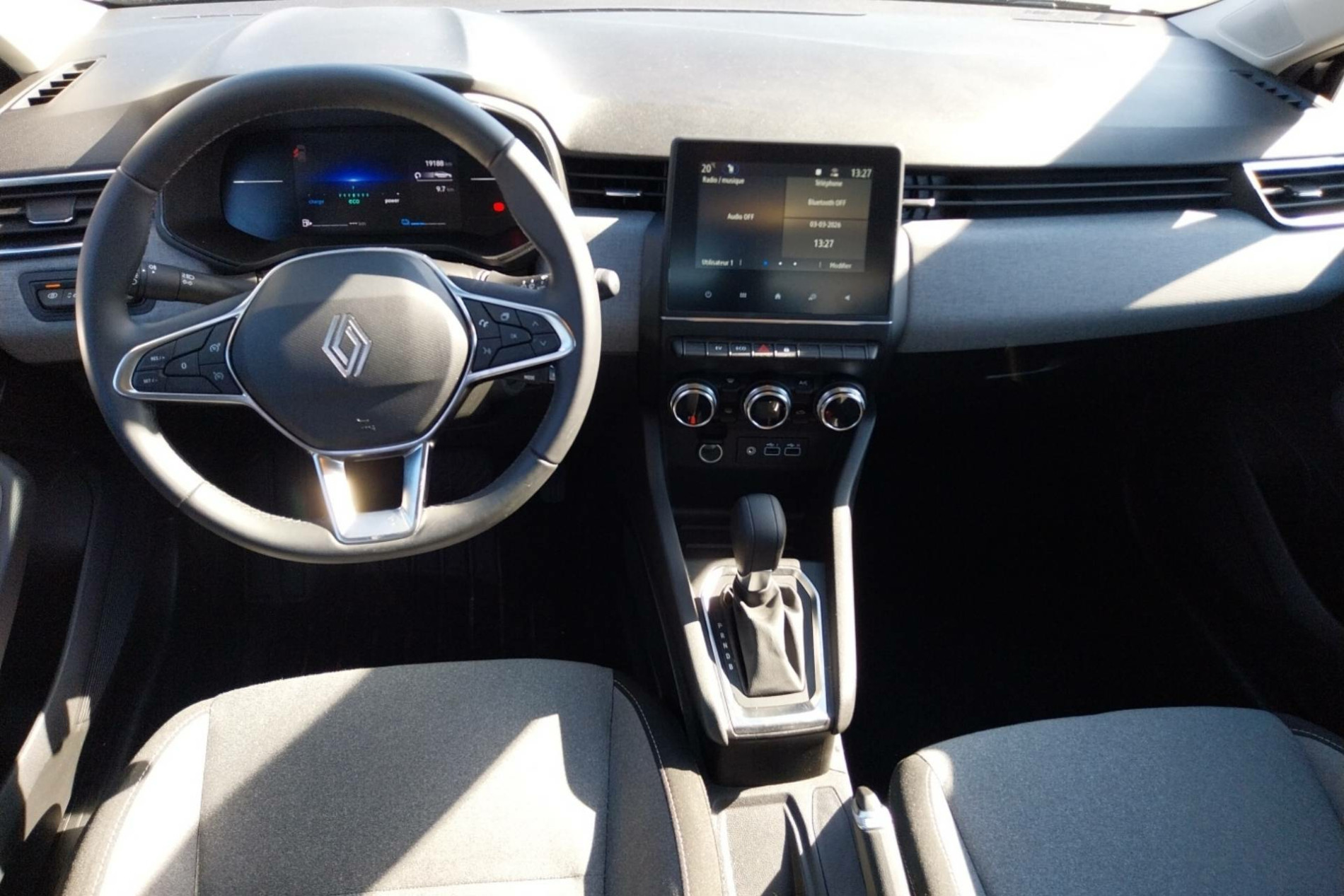 Vente en ligne Renault Clio 5 Clio E-Tech full hybrid 145 ch GSR2 au prix de 19 250 €