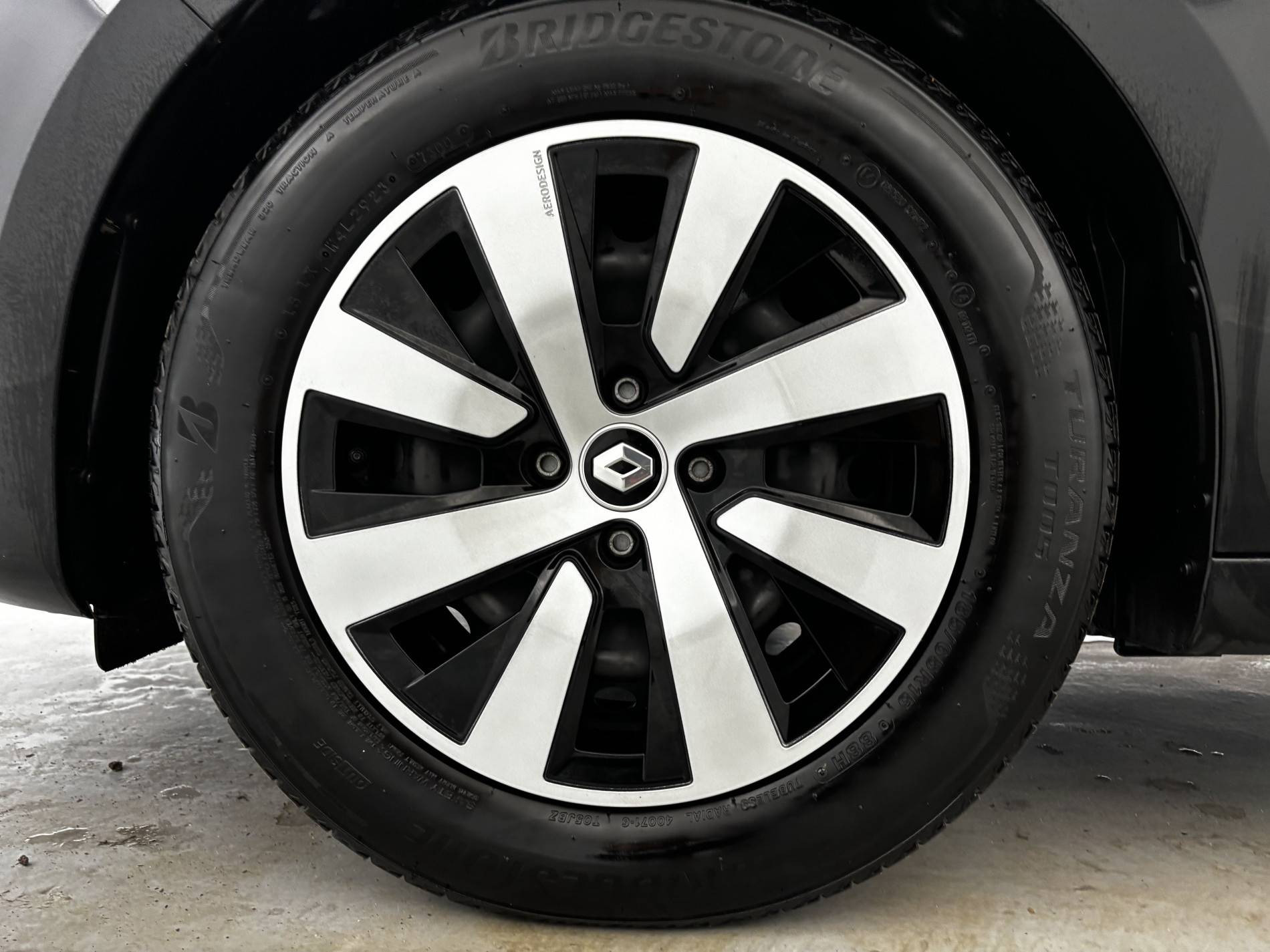 Vente en ligne Renault Clio 5 Clio TCe 90 au prix de 14 690 €