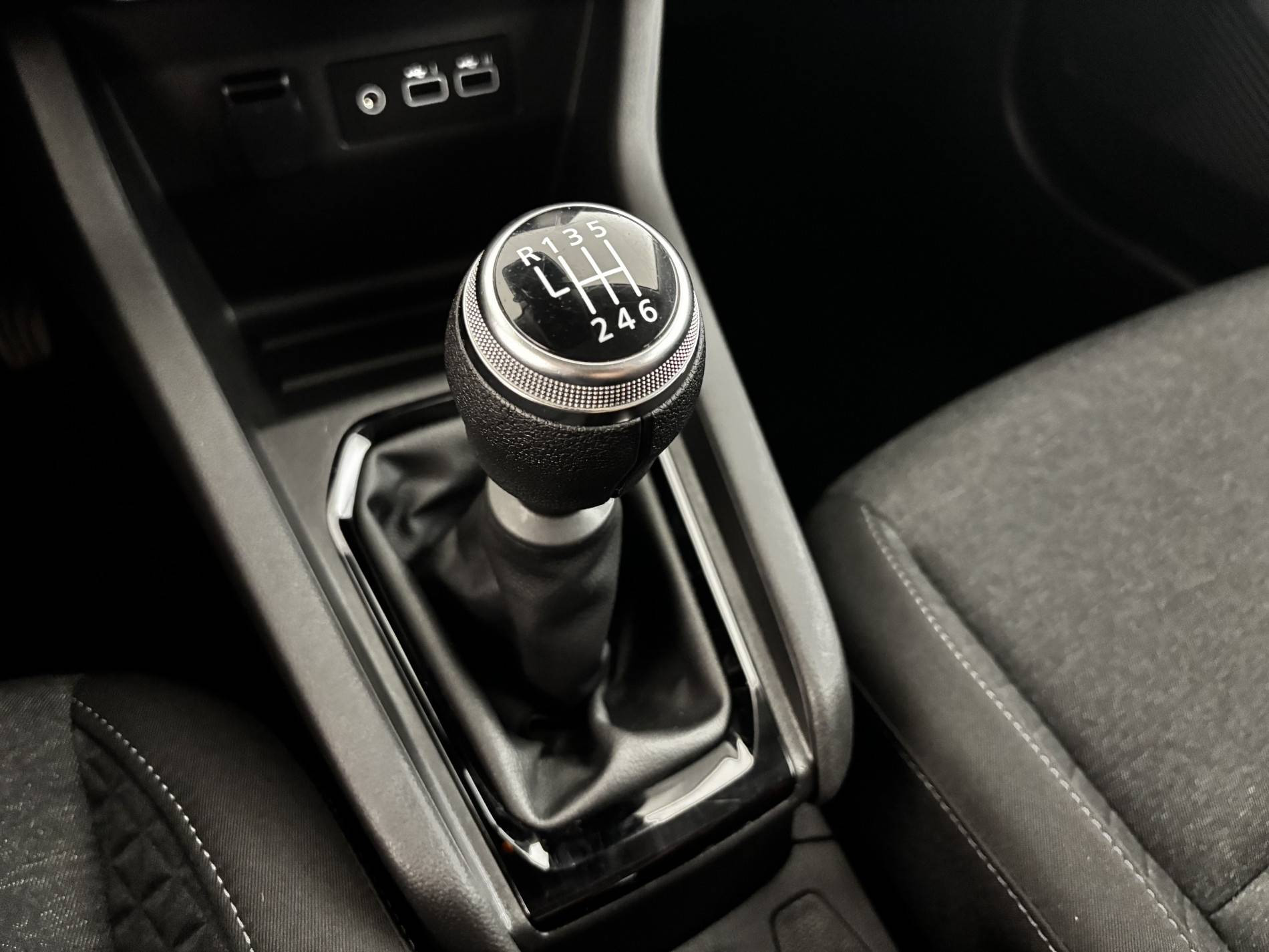 Vente en ligne Renault Clio 5 Clio TCe 90 au prix de 14 690 €