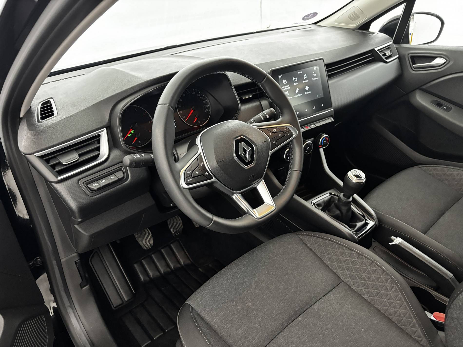 Vente en ligne Renault Clio 5 Clio TCe 90 au prix de 14 690 €