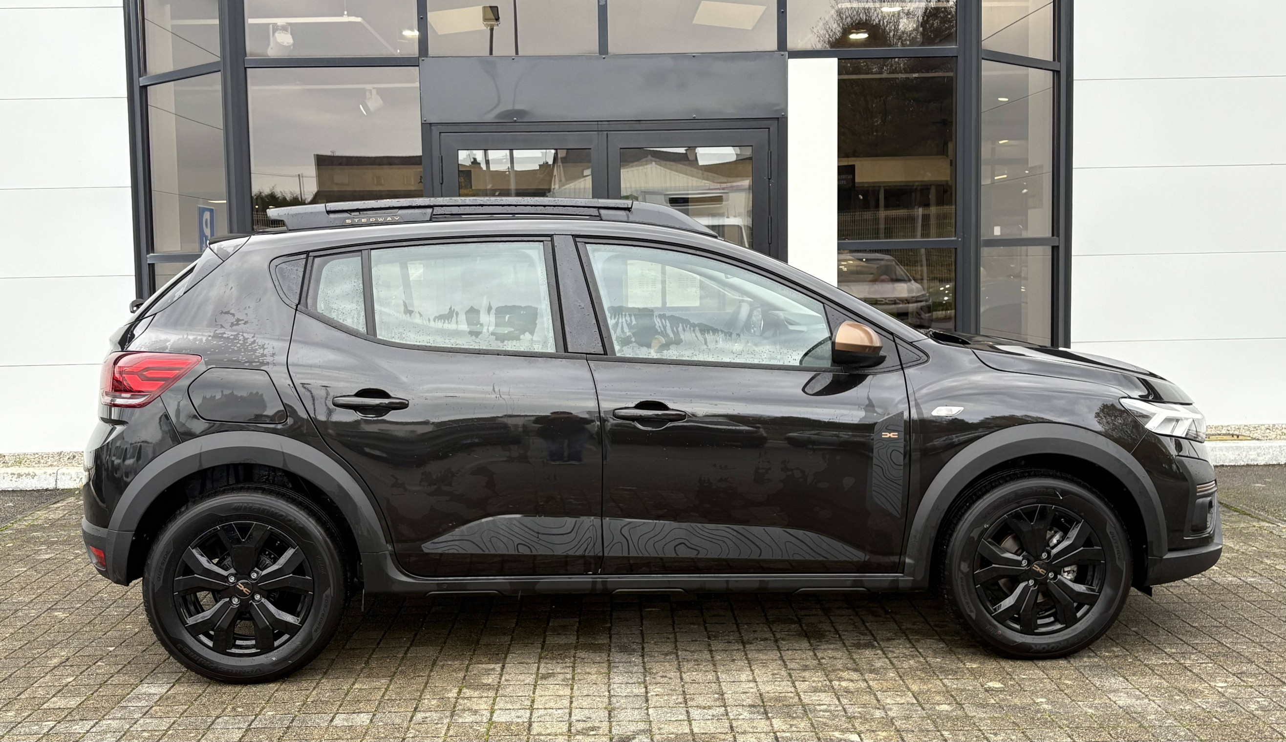 Vente en ligne Dacia Sandero 3  ECO-G 100 GSR2 au prix de 19 000 €