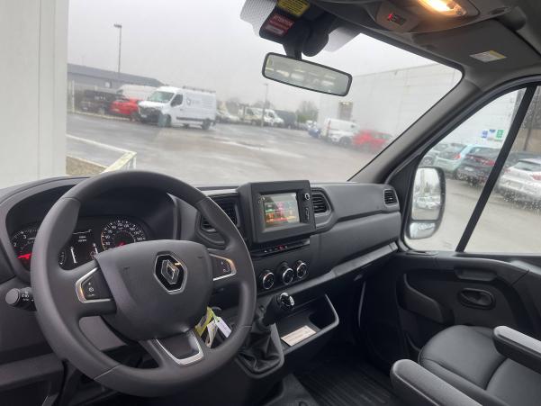 Vente en ligne Renault Master 3 Châssis Cabine MASTER BENNE BLUE DCI 145 - 2 PLACES au prix de 33 290 €