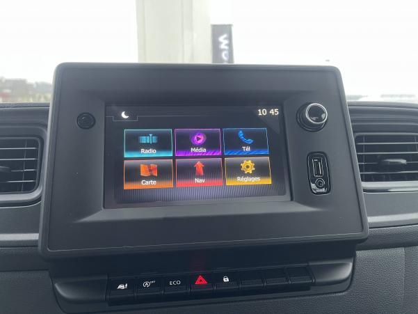Vente en ligne Renault Master 3 Châssis Cabine MASTER BENNE BLUE DCI 145 - 2 PLACES au prix de 33 290 €
