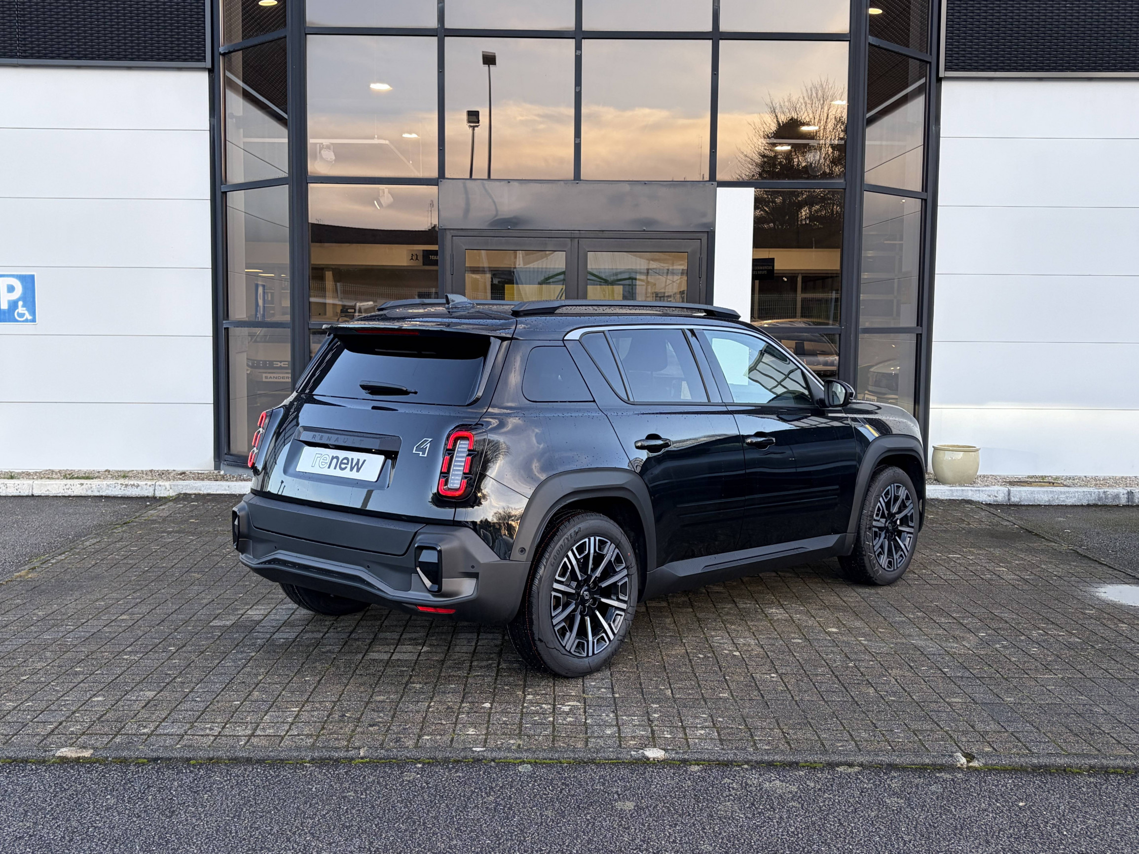 Vente en ligne Renault R4 E-Tech  150 ch autonomie confort au prix de 32 690 €