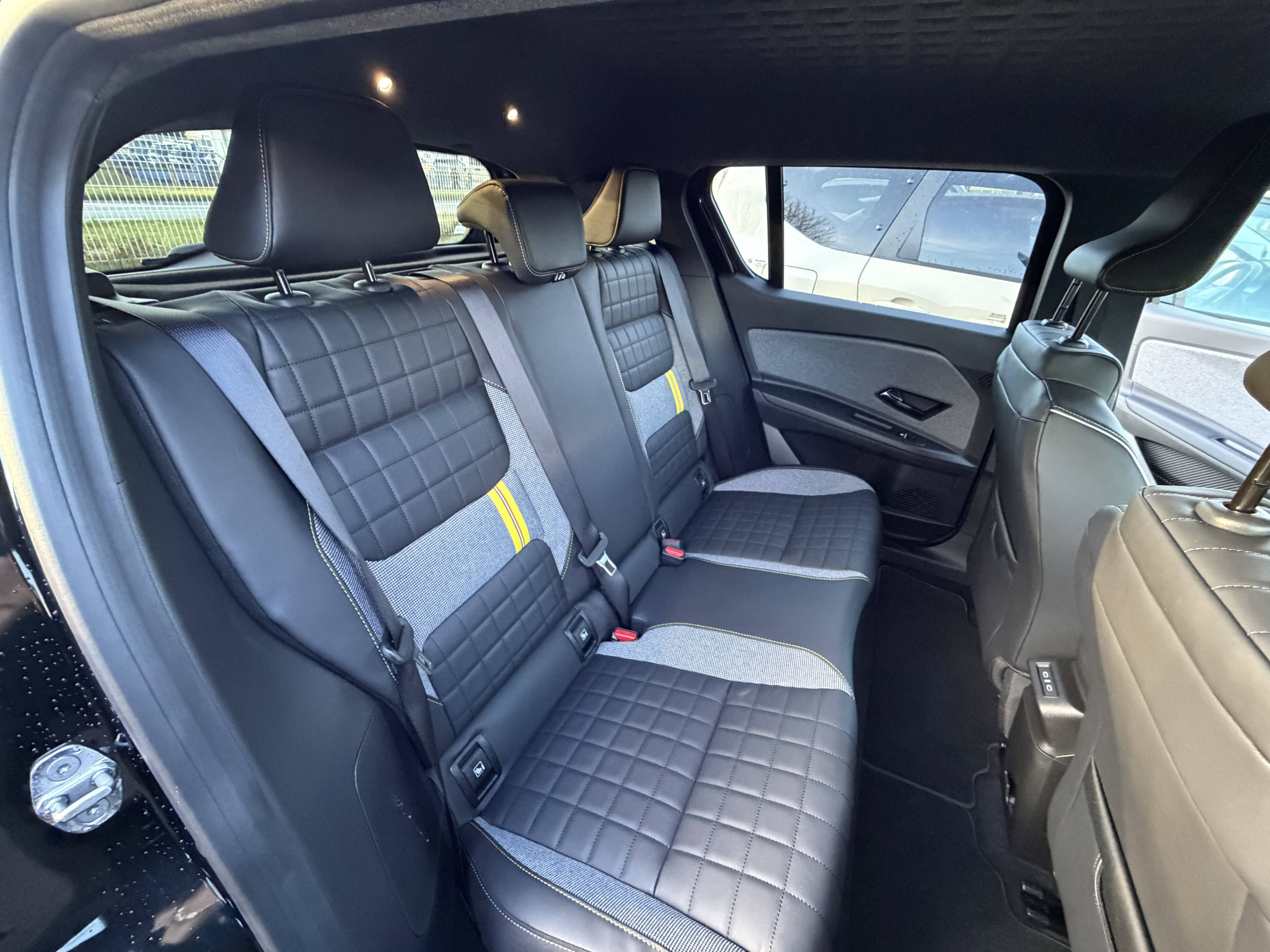 Vente en ligne Renault R4 E-Tech  150 ch autonomie confort au prix de 32 690 €