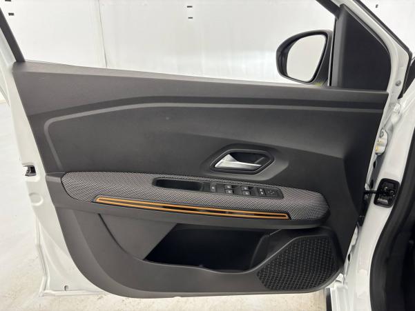 Vente en ligne Dacia Sandero  ECO-G 100 - 22 au prix de 14 390 €