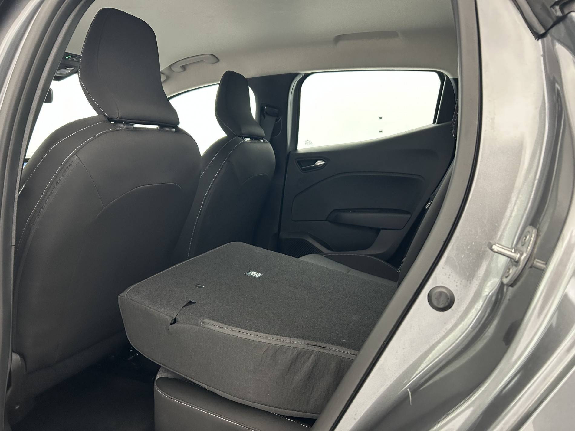 Vente en ligne Renault Clio 5 Clio Blue dCi 100 ch GSR2 au prix de 18 490 €