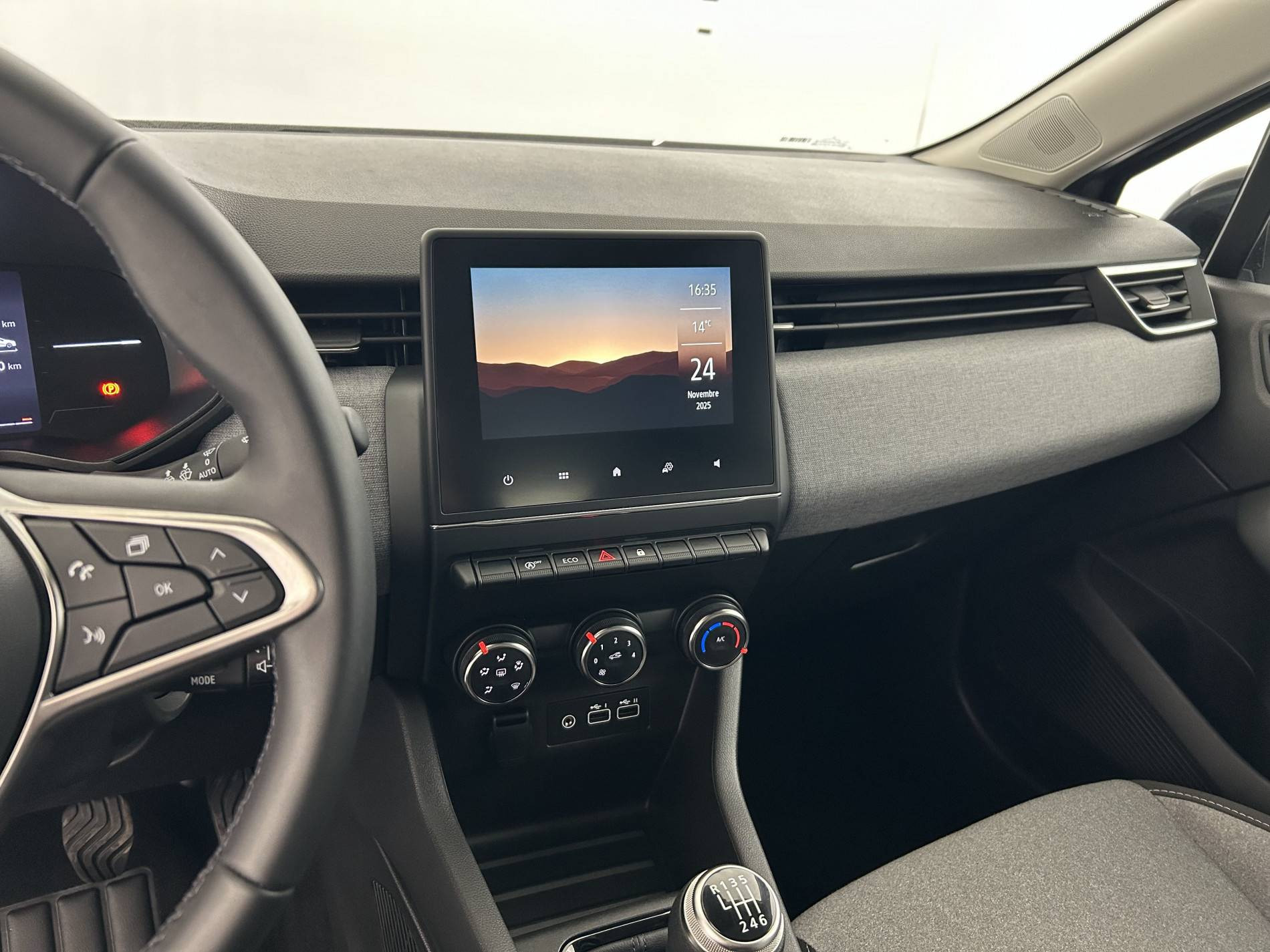 Vente en ligne Renault Clio 5 Clio Blue dCi 100 ch GSR2 au prix de 18 490 €