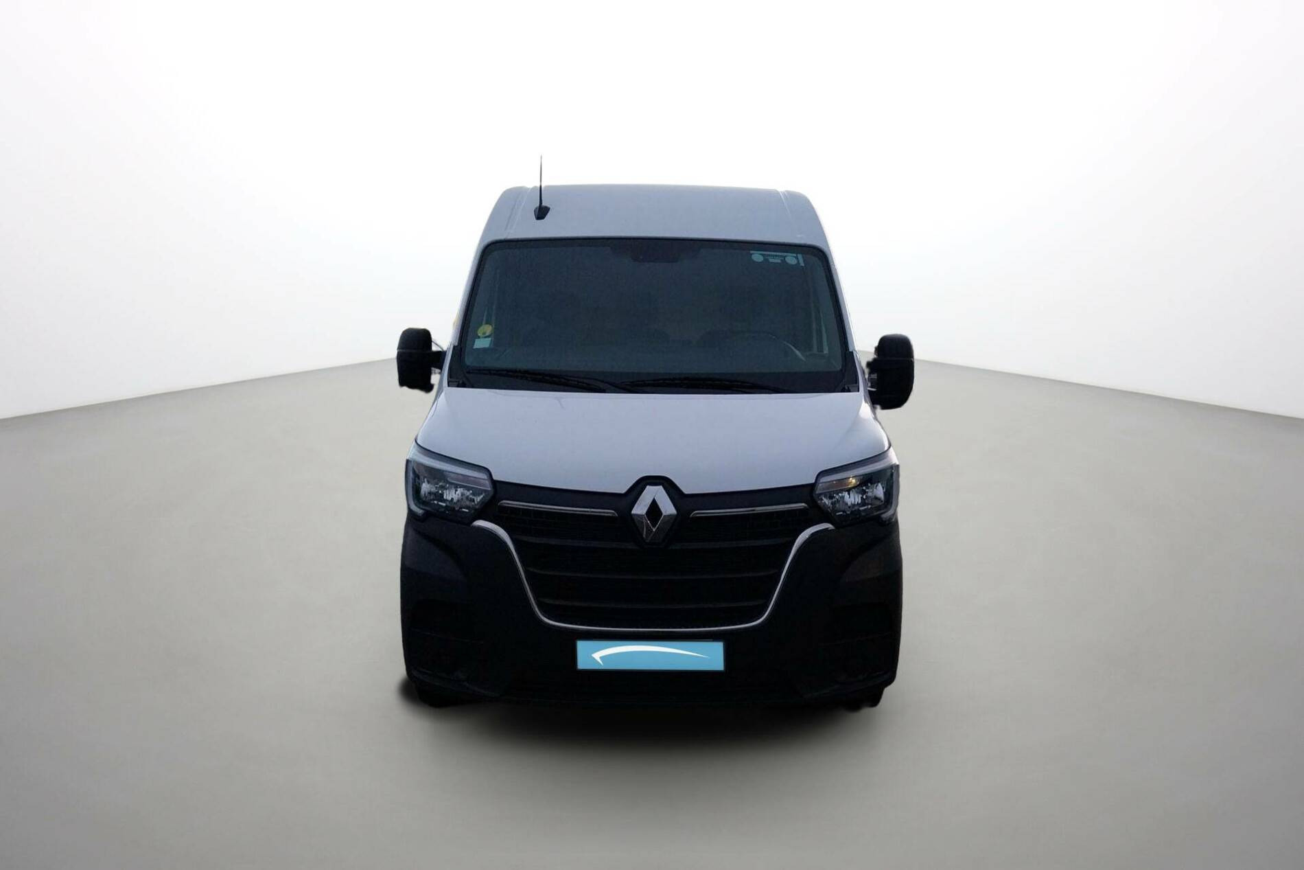 Vente en ligne Renault Master Fourgon MASTER FGN TRAC F3500 L2H2 BLUE DCI 135 au prix de 26 990 €