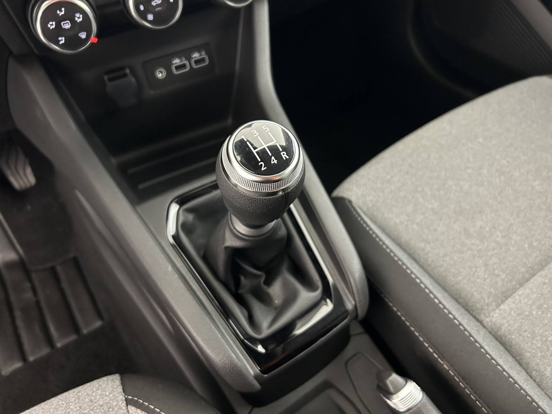 Vente en ligne Renault Clio 5 Clio SCe 65 ch GSR2 au prix de 13 390 €