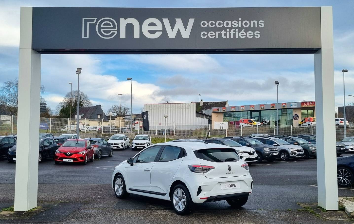 Vente en ligne Renault Clio 5 Clio TCe 90 ch GSR2 au prix de 15 990 €