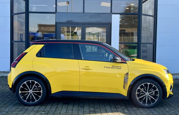 Vente en ligne Renault Renault 5 E-Tech  150 ch autonomie confort au prix de 28 790 €