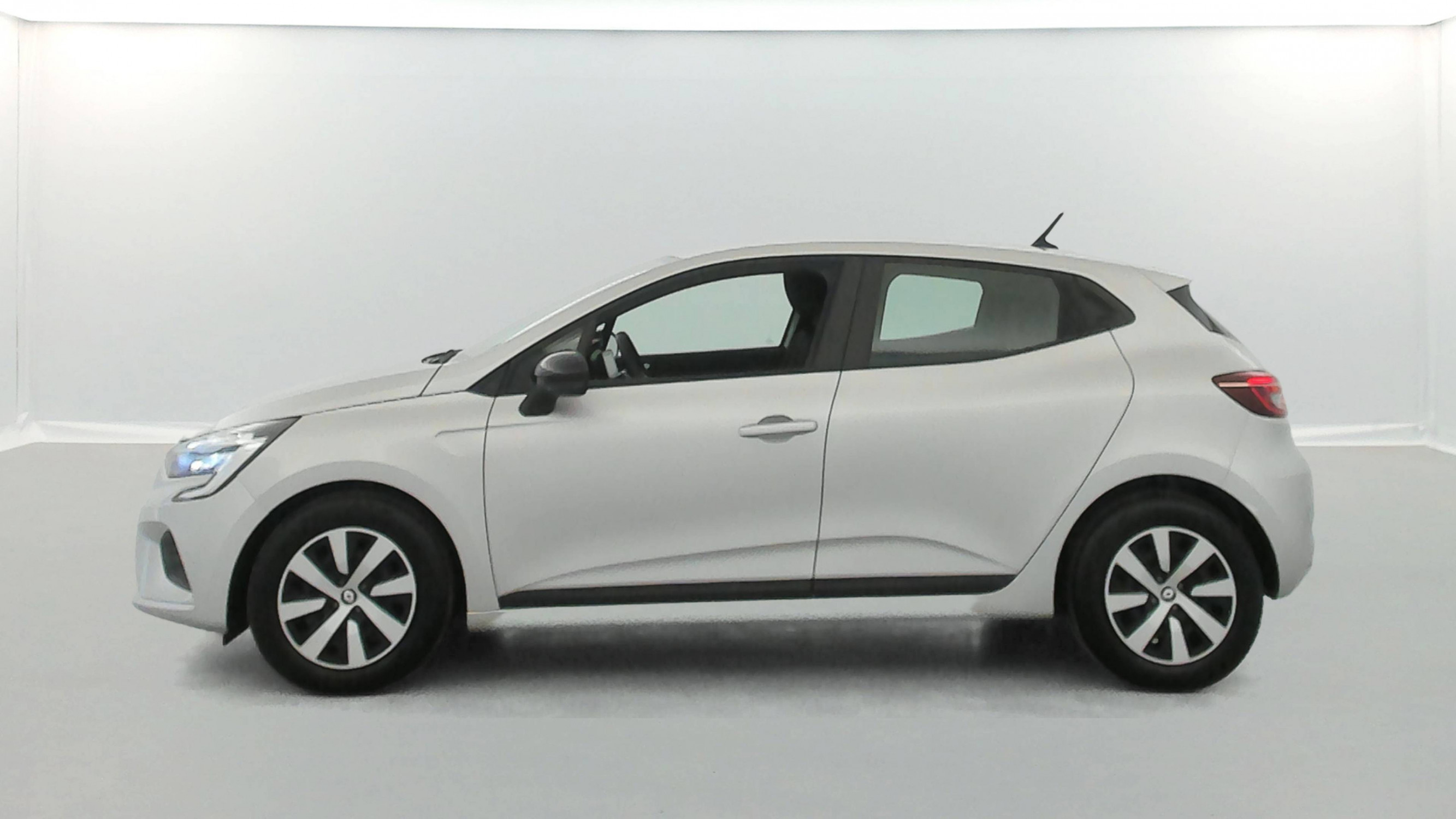 Vente en ligne Renault Clio 5 Clio TCe 90 au prix de 14 690 €