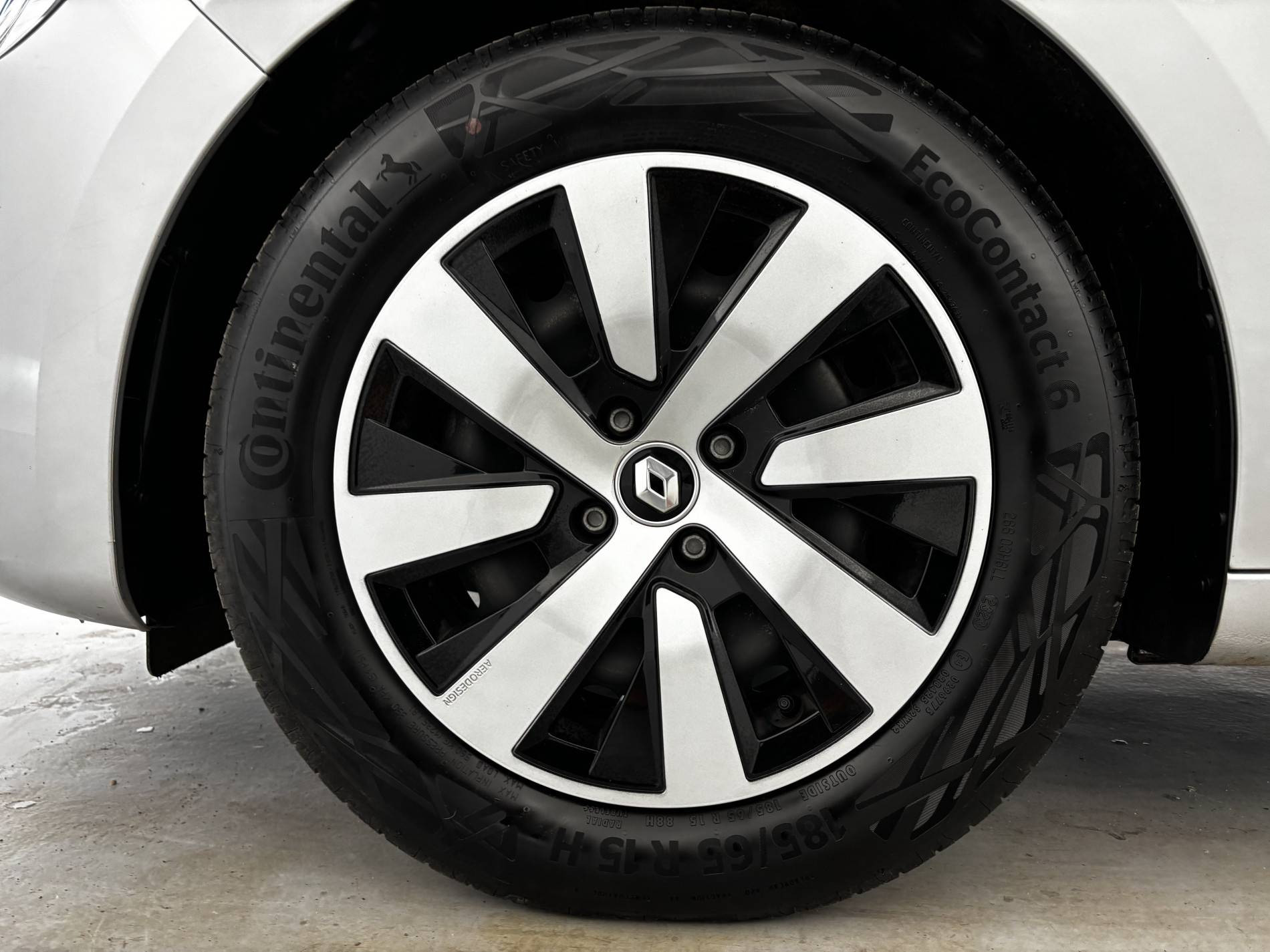 Vente en ligne Renault Clio 5 Clio TCe 90 au prix de 14 690 €