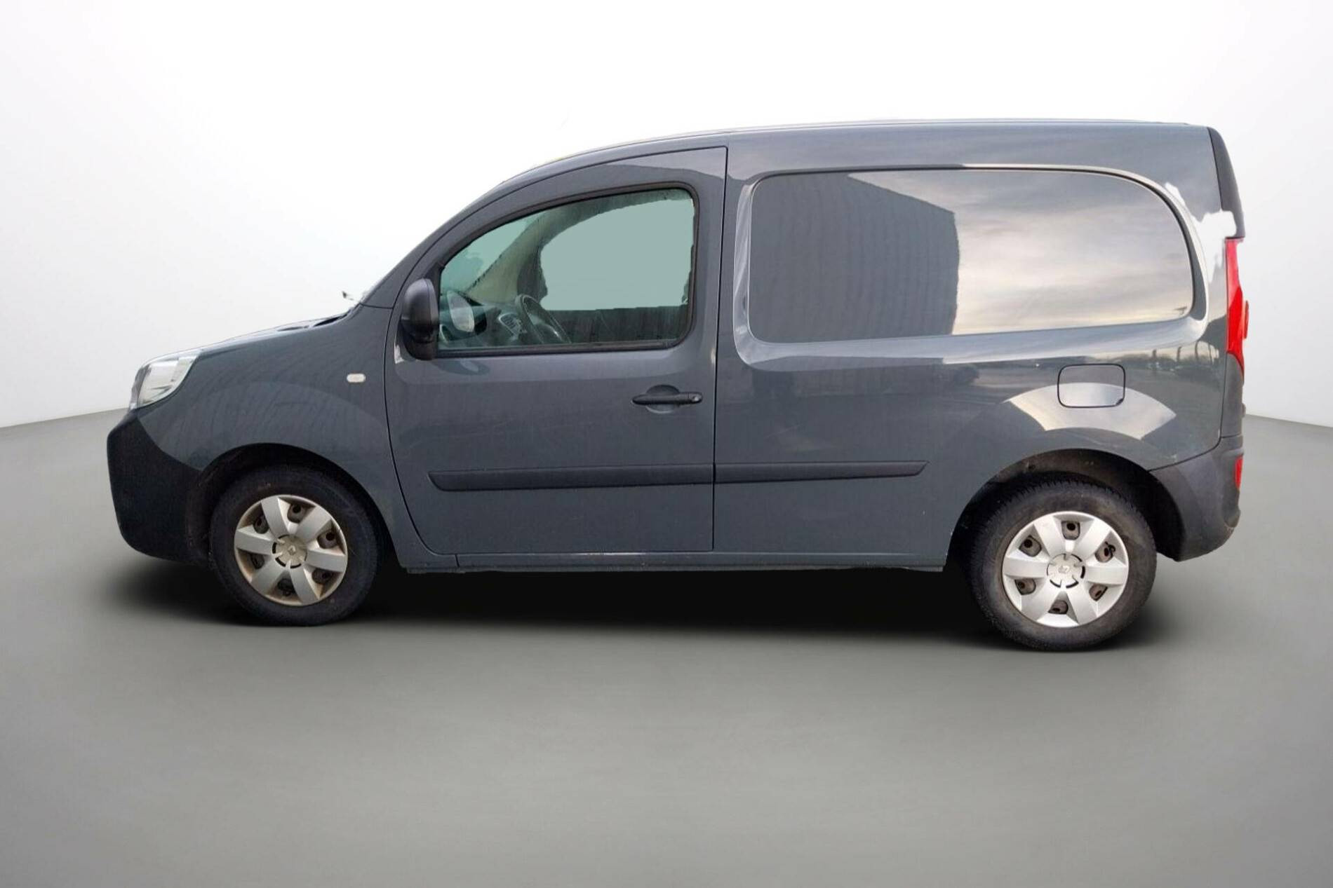 Vente en ligne Renault Kangoo Express  BLUE DCI 80 au prix de 11 990 €