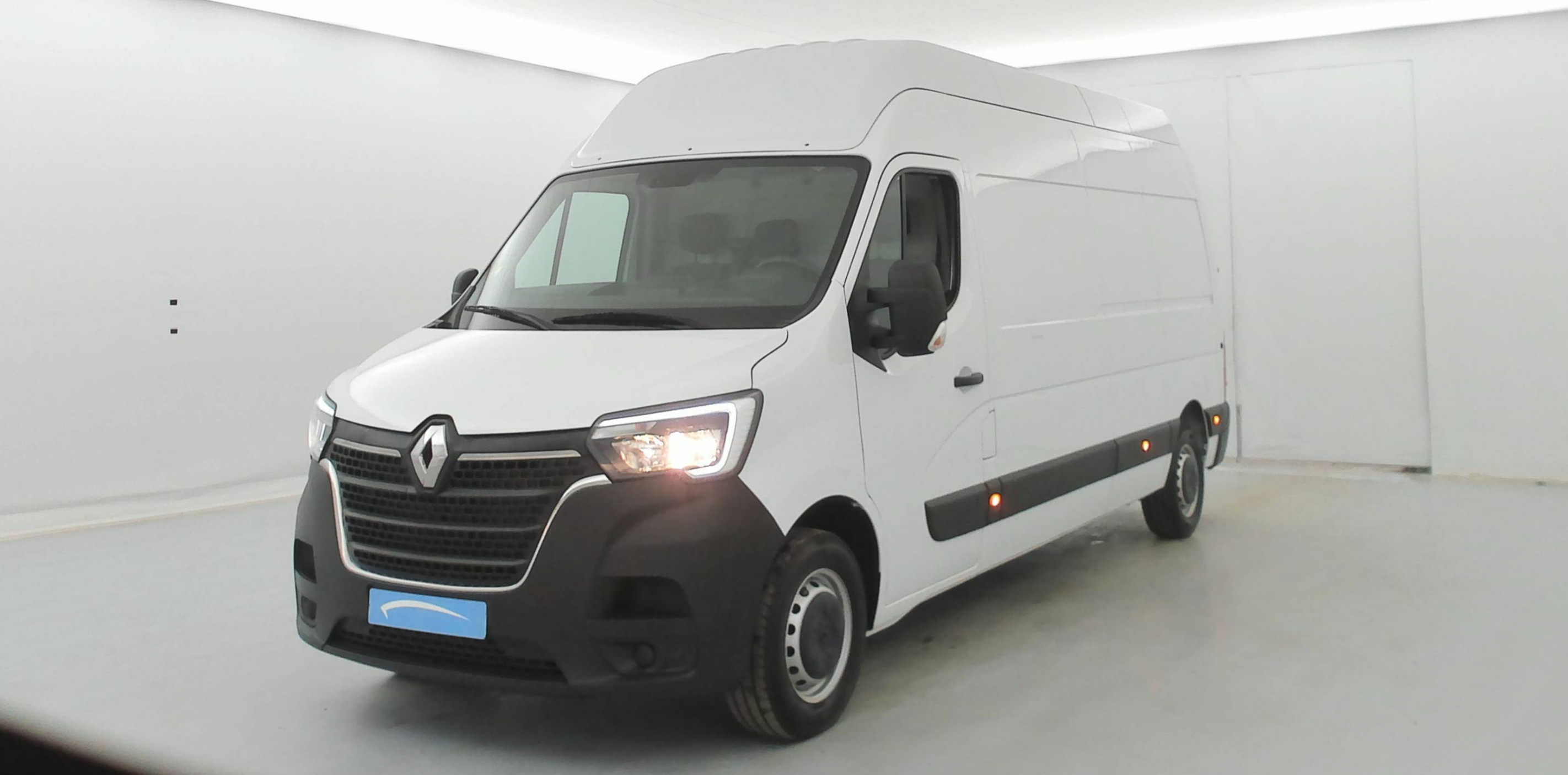 Renault Master Fourgon MASTER FGN TRAC F3500 L3H3 BLUE DCI 135 occasion de 2024 en vente à Loudéac