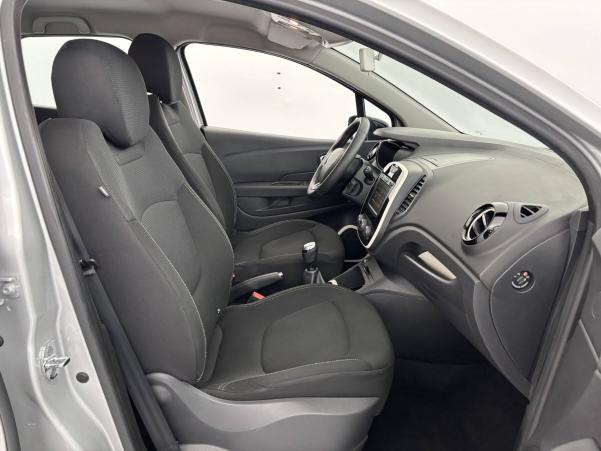 Vente en ligne Renault Captur Captur dCi 90 E6C au prix de 11 690 €