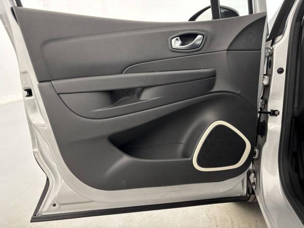 Vente en ligne Renault Captur Captur dCi 90 E6C au prix de 11 690 €