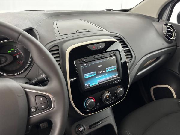 Vente en ligne Renault Captur Captur dCi 90 E6C au prix de 11 690 €