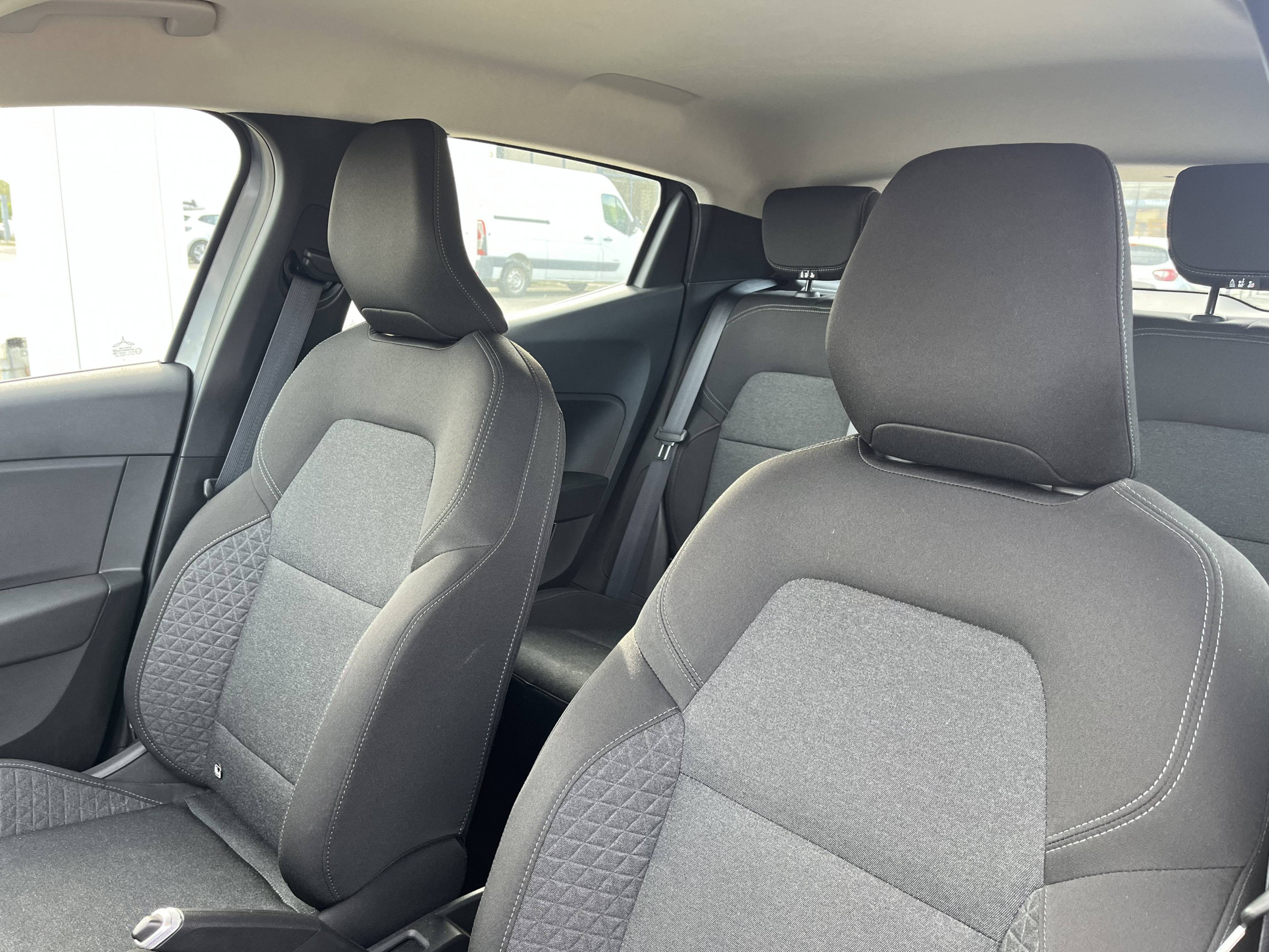 Vente en ligne Renault Clio 5 Clio TCe 90 au prix de 13 990 €