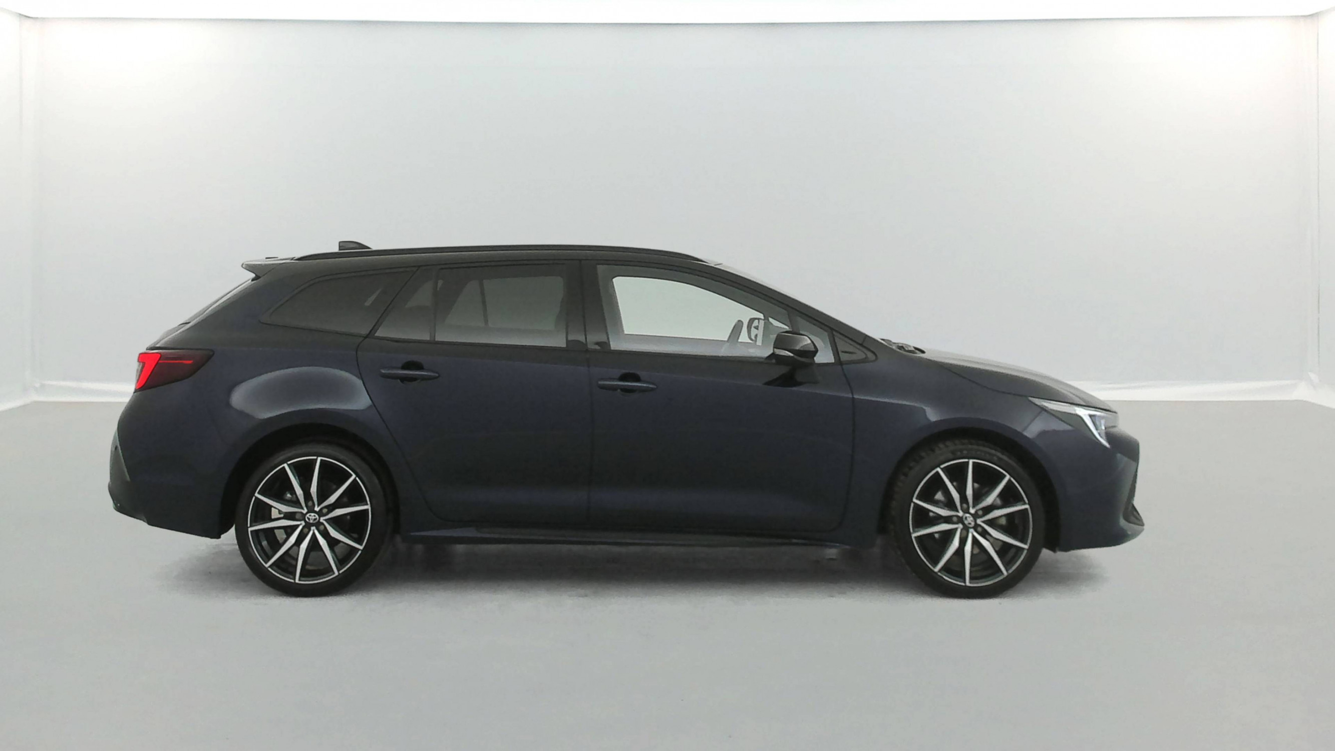 Vente en ligne Toyota Corolla Touring Sports  196ch au prix de 29 990 €