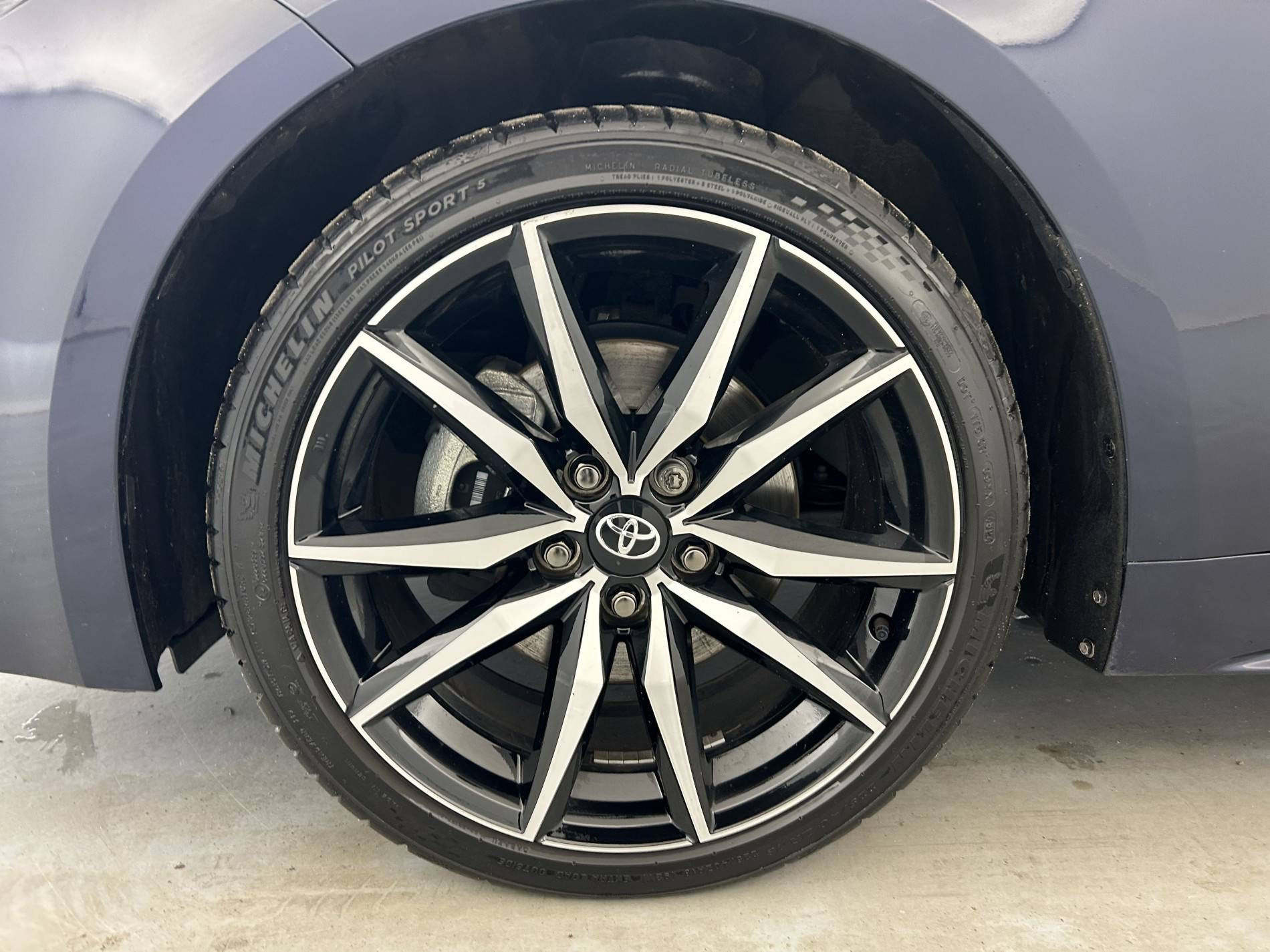 Vente en ligne Toyota Corolla Touring Sports  196ch au prix de 29 990 €