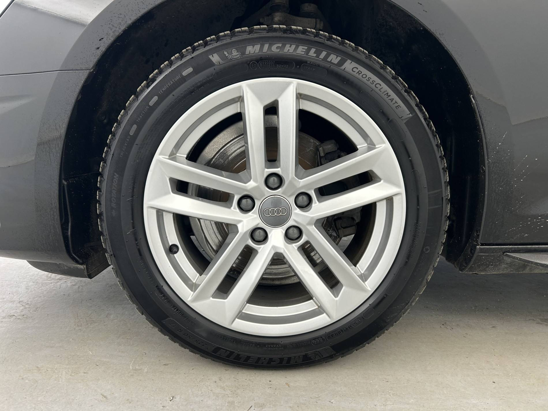 Vente en ligne Audi A4 Avant  35 TDI 163 S tronic 7 au prix de 28 690 €