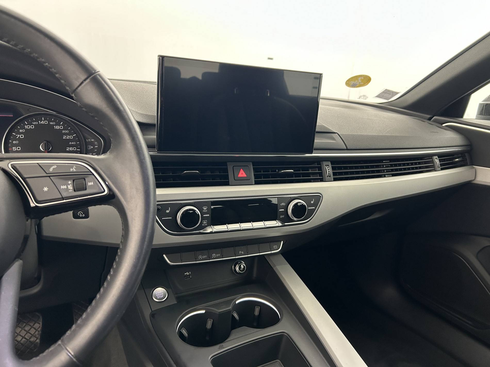 Vente en ligne Audi A4 Avant  35 TDI 163 S tronic 7 au prix de 28 690 €