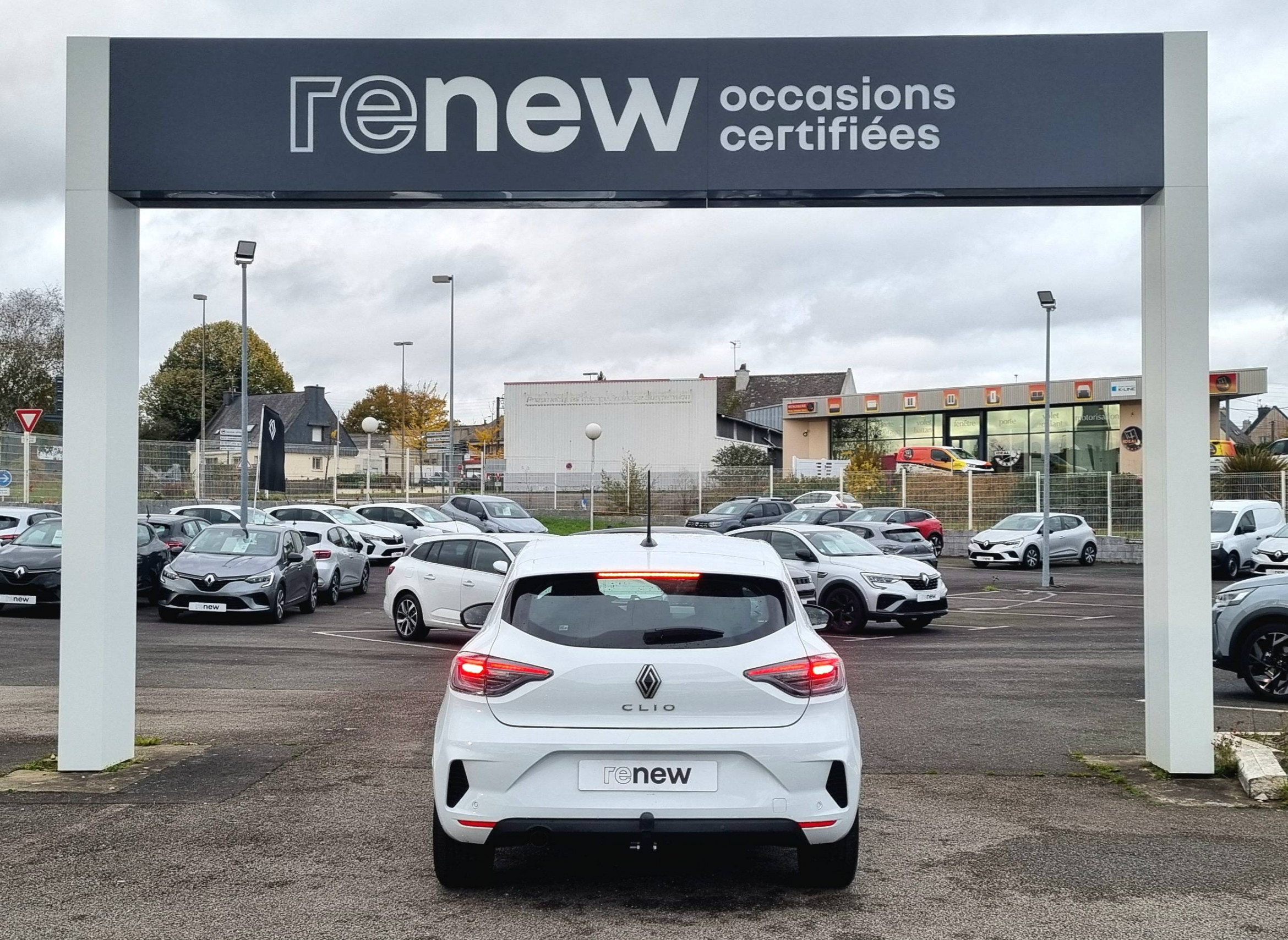 Vente en ligne Renault Clio 5 Clio Blue dCi 100 ch GSR2 au prix de 19 490 €