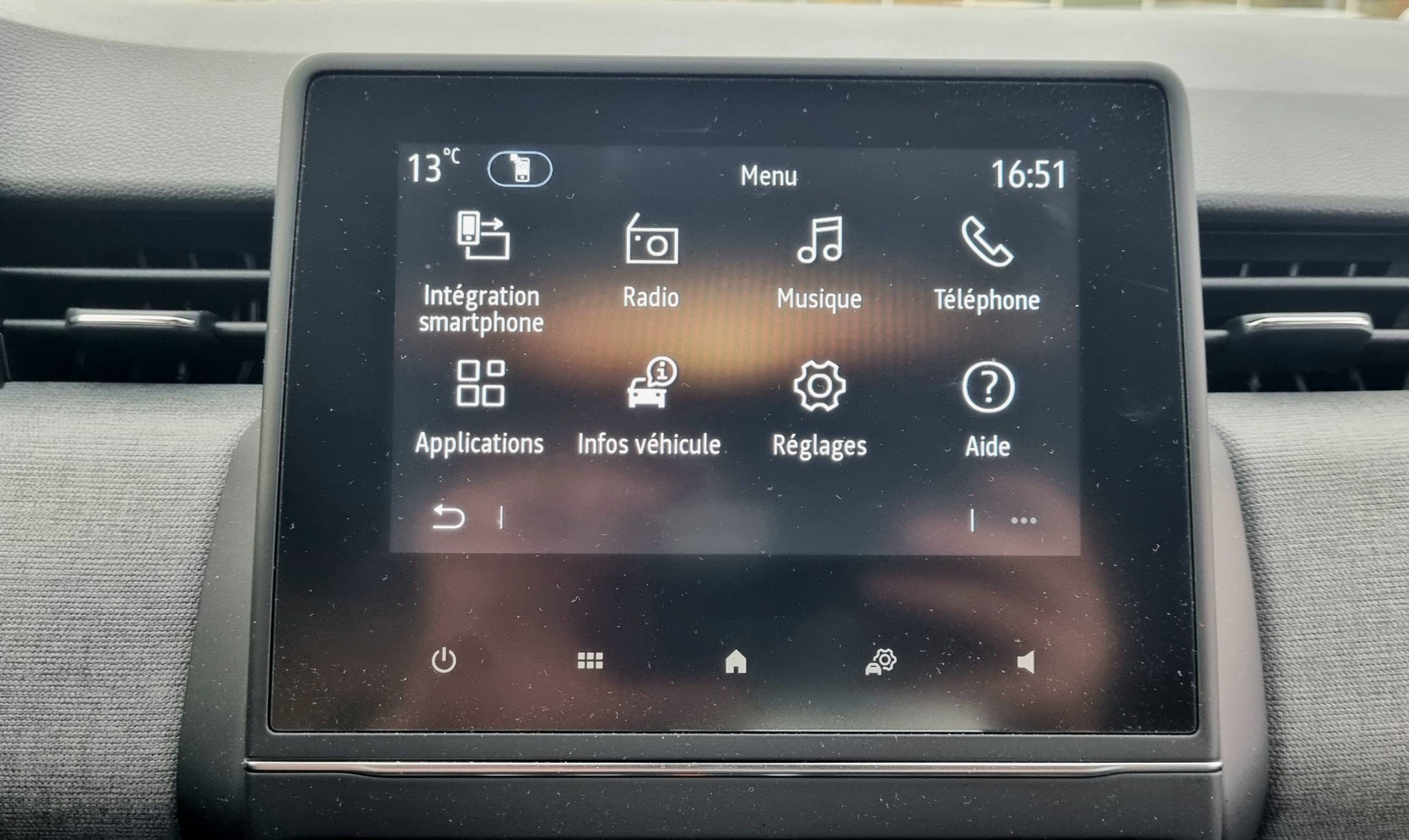 Vente en ligne Renault Clio 5 Clio Blue dCi 100 ch GSR2 au prix de 19 490 €