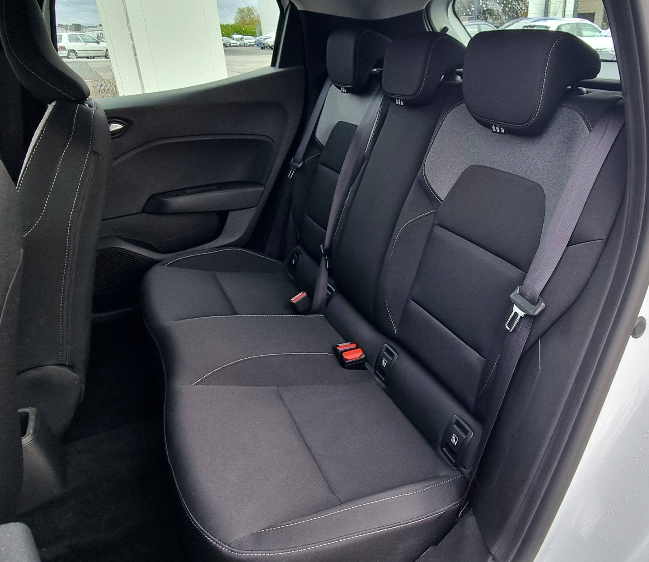 Vente en ligne Renault Clio 5 Clio Blue dCi 100 ch GSR2 au prix de 19 490 €