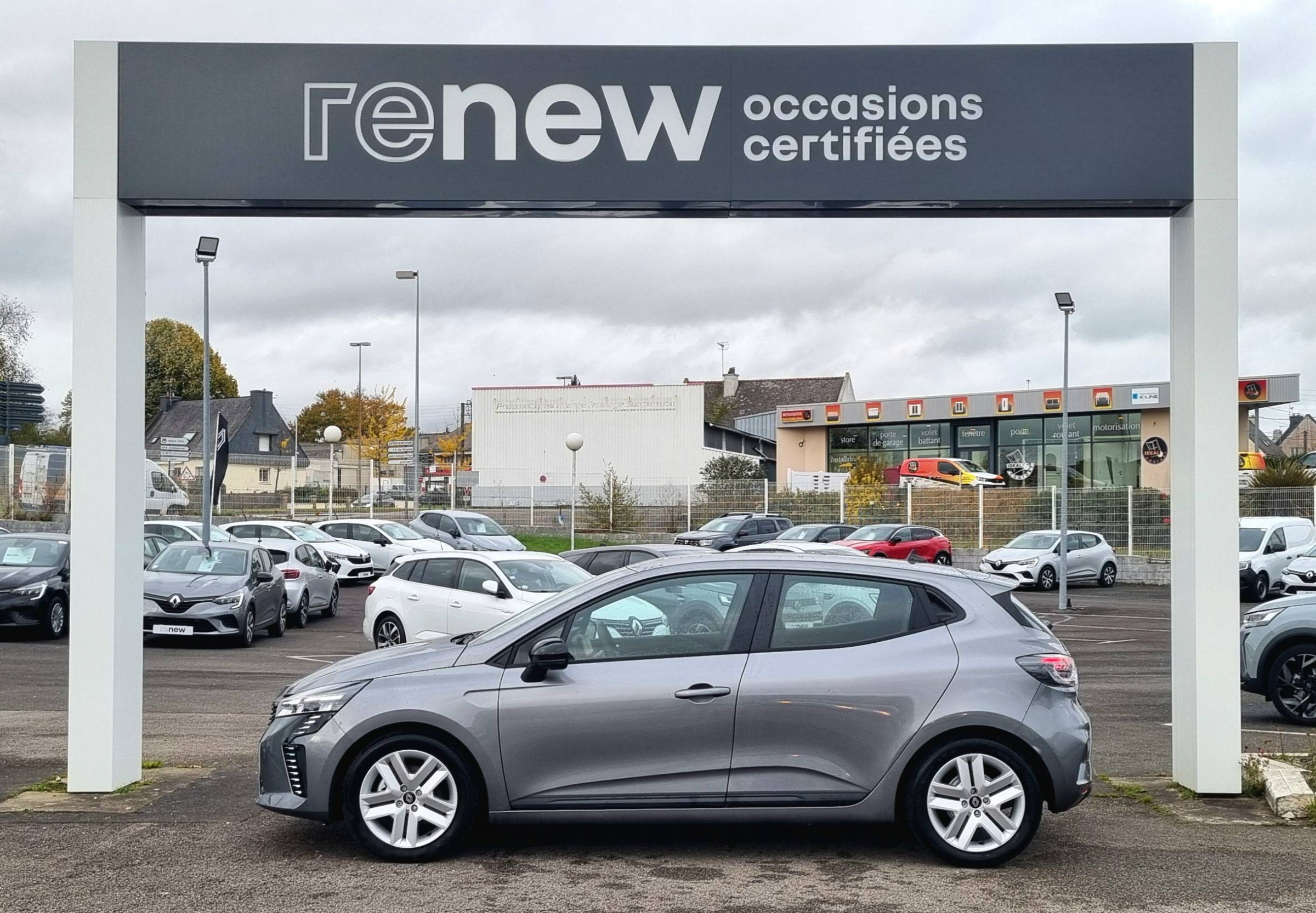 Vente en ligne Renault Clio 5 Clio E-Tech full hybrid 145 ch GSR2 au prix de 19 790 €