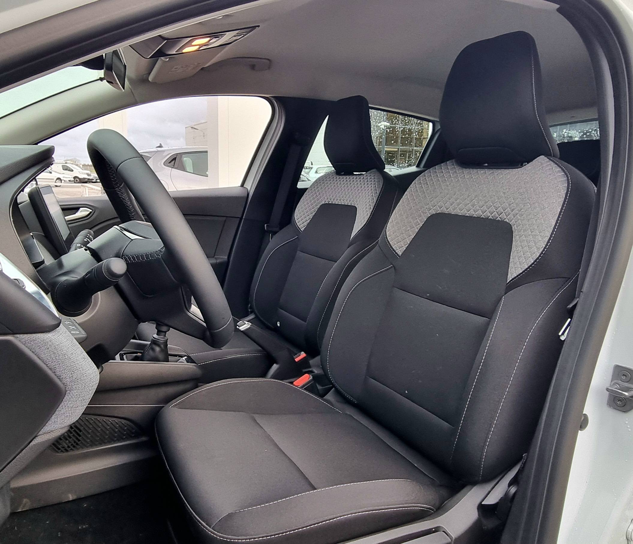 Vente en ligne Renault Clio 5 Clio Blue dCi 100 ch GSR2 au prix de 19 490 €