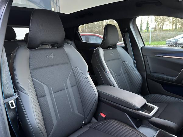 Vente en ligne Renault Scenic E-Tech Scenic E-Tech electrique 220 ch grande autonomie au prix de 46 690 €