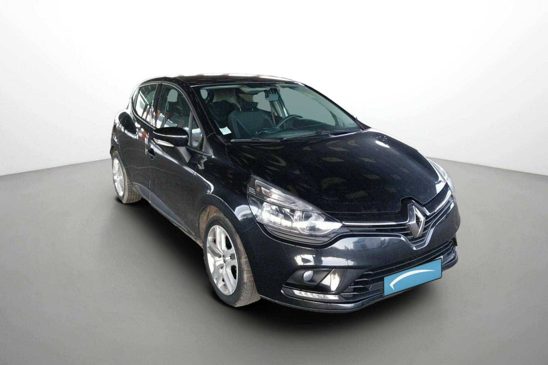 Vente en ligne Renault Clio 4 Clio dCi 90 E6C au prix de 11 990 €