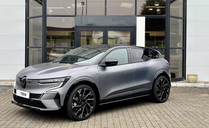 Vente en ligne Renault Megane E-Tech  220 ch autonomie confort au prix de 37 990 €