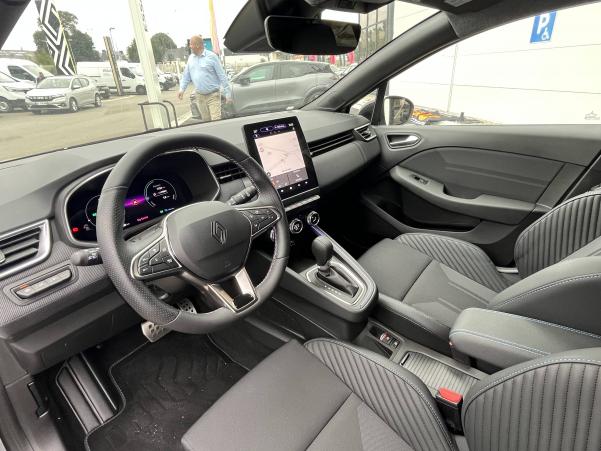 Vente en ligne Renault Clio 5 Clio E-Tech full hybrid 145 ch GSR2 au prix de 25 990 €
