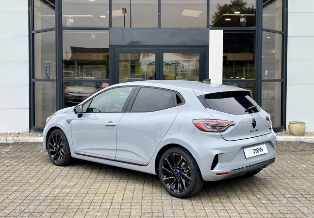 Vente en ligne Renault Clio 5 Clio E-Tech full hybrid 145 ch GSR2 au prix de 25 990 €