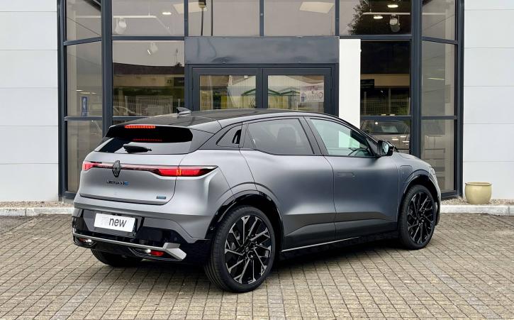 Vente en ligne Renault Megane E-Tech  220 ch autonomie confort au prix de 37 990 €