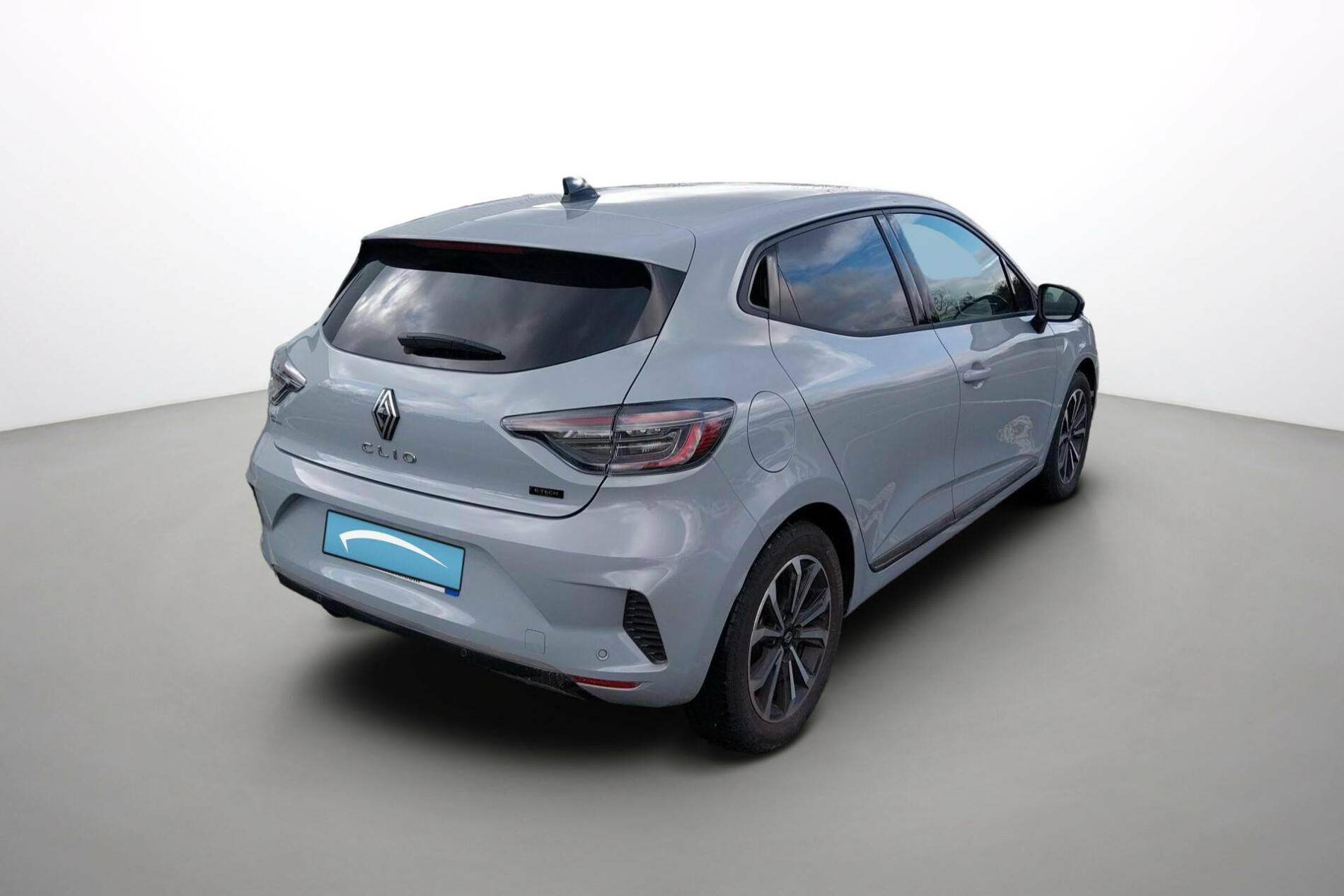 Vente en ligne Renault Clio 5 Clio E-Tech full hybrid 145 au prix de 20 990 €