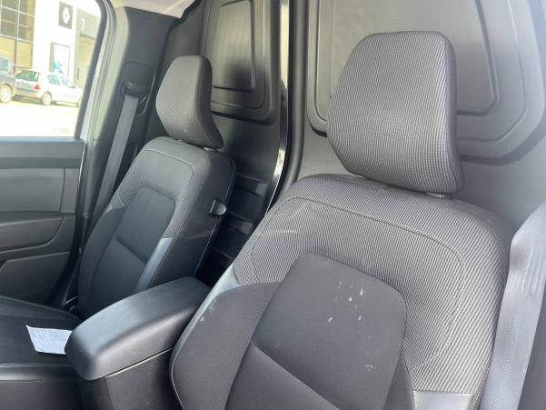 Vente en ligne Renault Kangoo Van  BLUE DCI 95 EDC au prix de 18 490 €